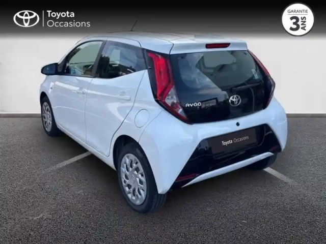 Toyota Aygo 1.0 vvt-i 72ch x-play 5p my20 — photo 2