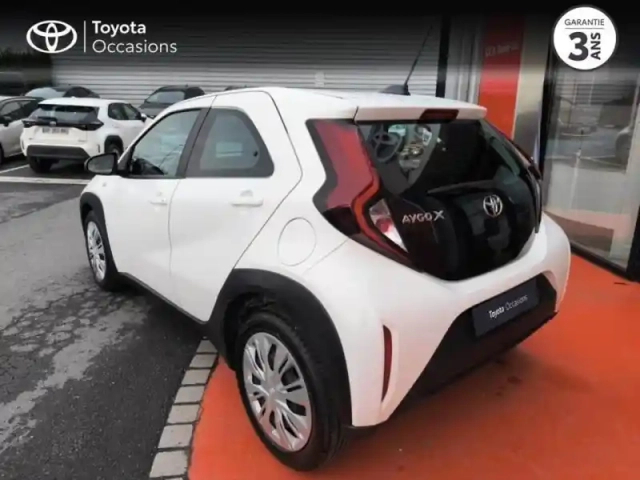 Toyota Aygo x 1.0 vvt-i 72ch dynamic — photo 2