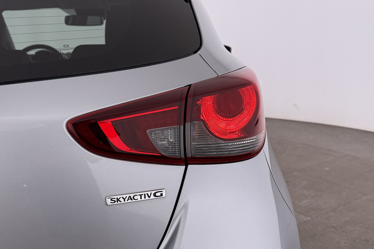 Mazda Mazda 2 — photo 10
