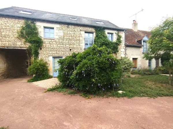 Maison 14 pièces 370 m²