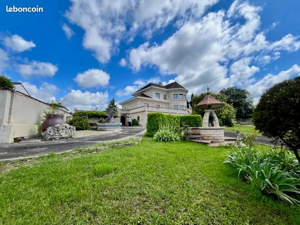 Maison 6 pièces 195 m²