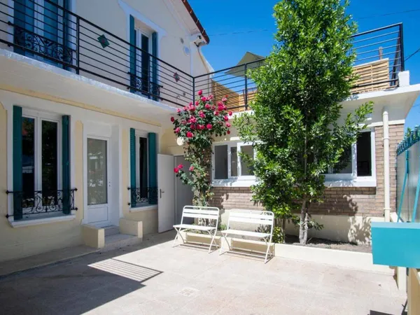 Maison 10 pièces 180 m²