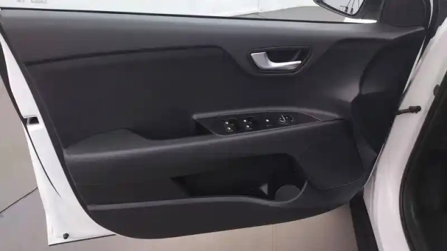 Kia Stonic 1.0 t-gdi 100 ch bvm6 — photo 53