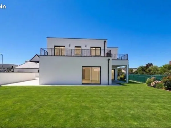 Jolie maison neuve sur Ahuy 160m2 jardin et garage