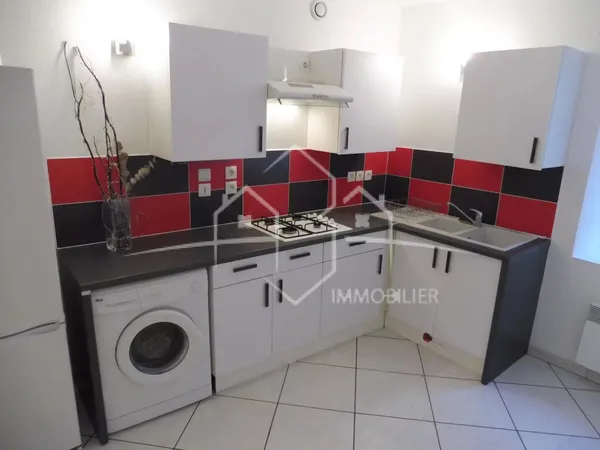T2 TRES BON ETAT AU 1ER ETAGE