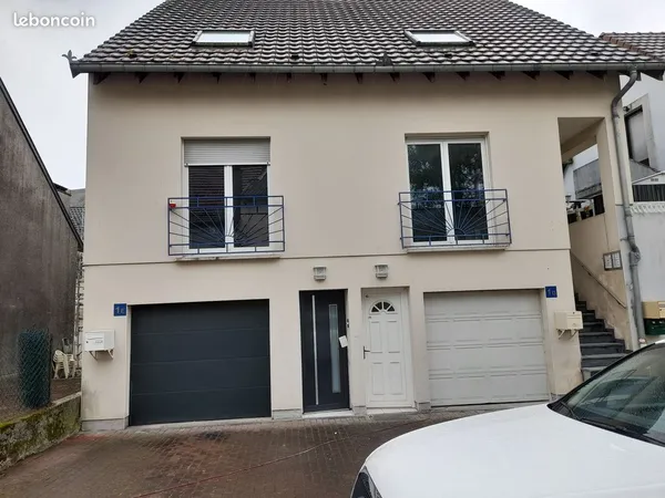 Appartement dans maison jumelée