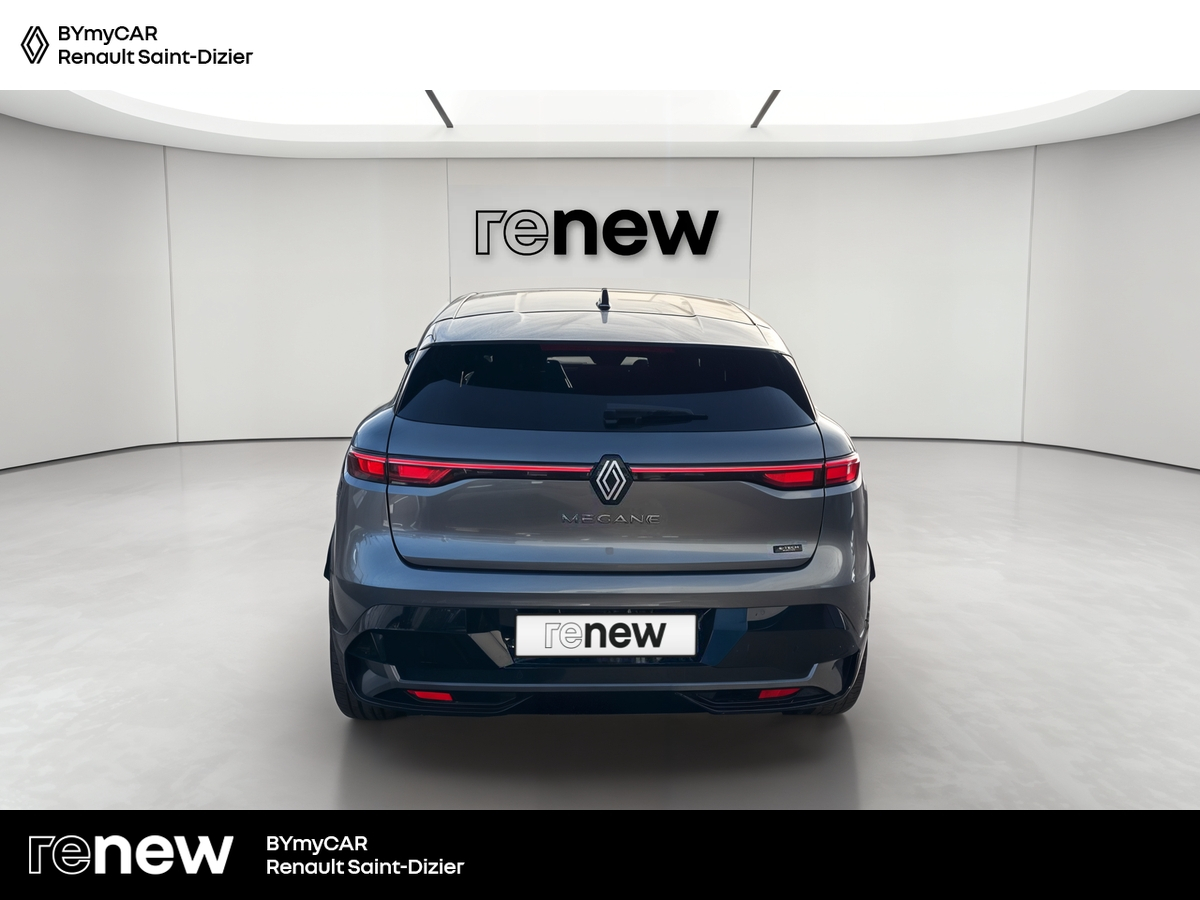 Renault Megane E-Tech EV60 220 ch optimum charge — photo 4
