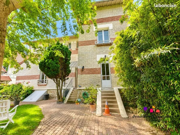 Maison 7 pièces 174 m²