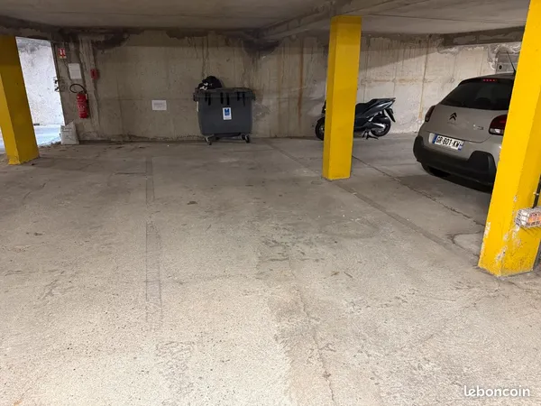 Emplacement de parking sécurisé
