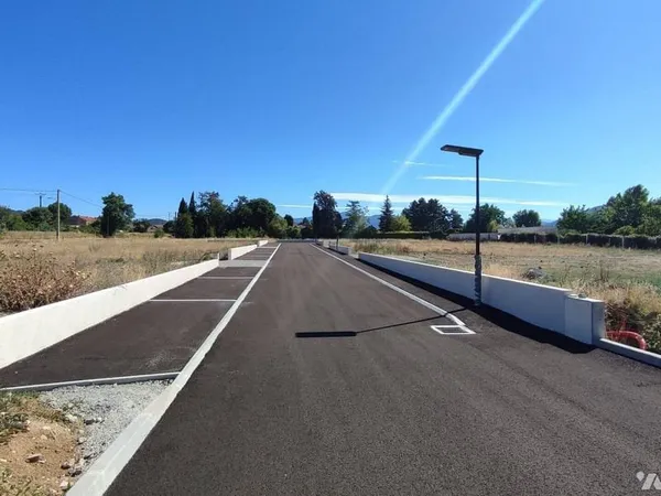 Terrain 887 m²