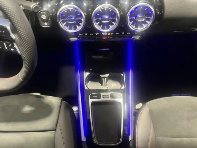 Mercedes Classe B 200 d amg line — photo 16
