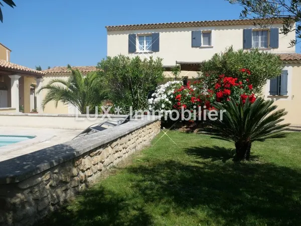 MAILLANE -  BASTIDE - 5 CHAMBRES PISCINE - POOL-HOUSE - STUDIO INDEPENDANT - ALPILLES