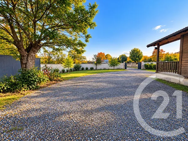 Terrain 245 m²