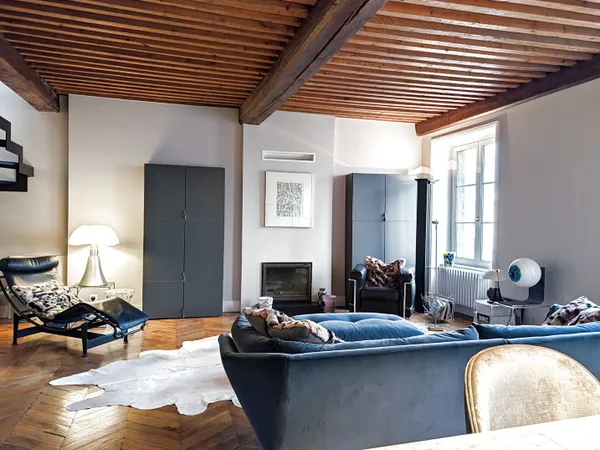 Superbe T7 dernier étage 175 m² avec studio indépendant