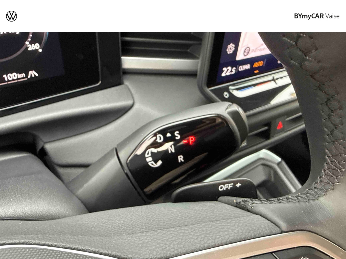 Volkswagen T-Roc 1.5 eTSI Hybrid 150 ch DSG7 — photo 17