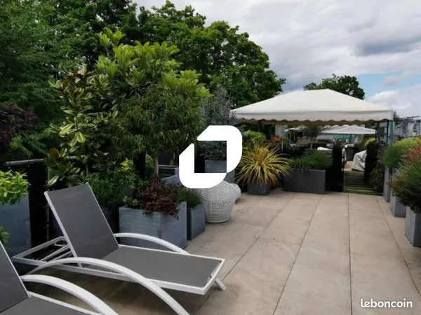 Bureaux 250 m²