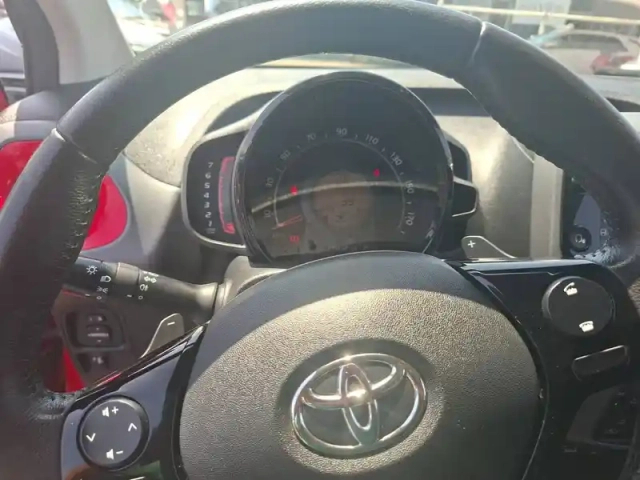 Toyota Aygo 1.0 vvt-i x-shift — photo 10