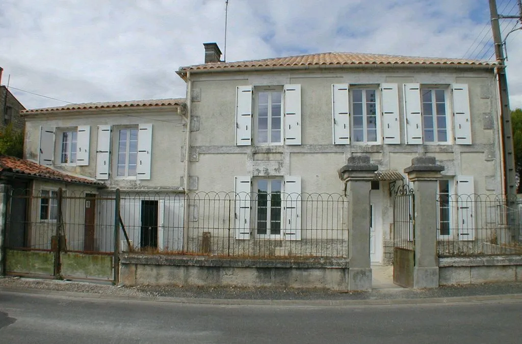 Photo 1