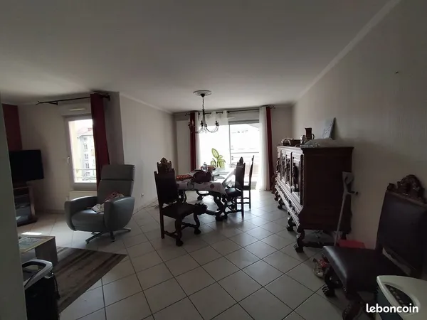 Vend appartement F5 avec balcon et terrasse