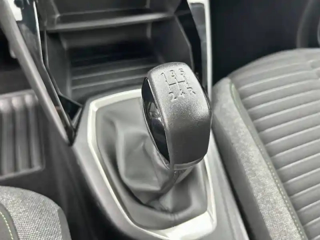 Peugeot 208 puretech 75 s&amp;s bvm5 — photo 14