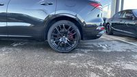 Maserati Levante 3.0 V6 350ch Q4 GranSport — photo 18