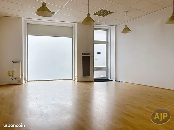 Local commercial 61 m² CHATEAUBRIANT