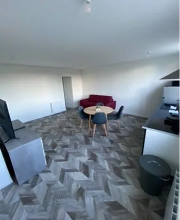 Appartement au centre avoine