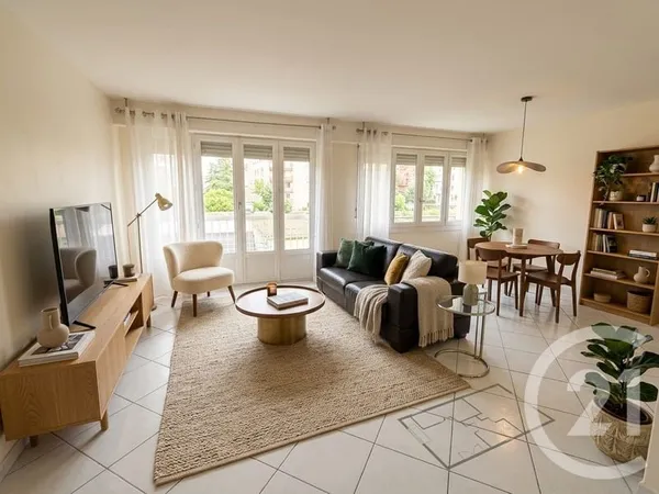 Appartement 4 pièces 77 m²