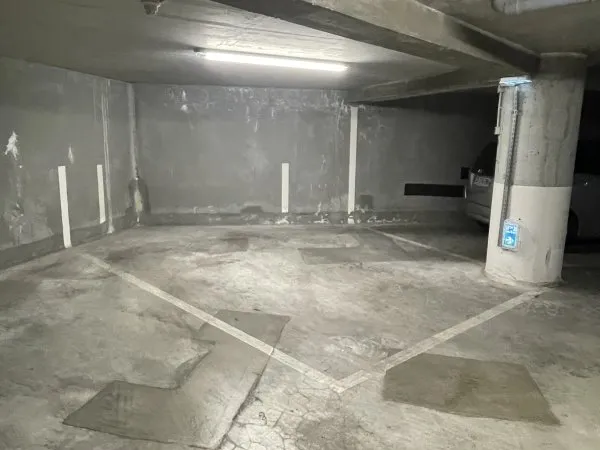 Vends emplacement de parking