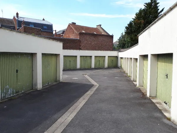 Parking / box Saint Quentin 15 m2