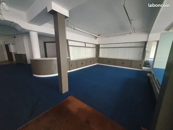 Local commercial 230m2