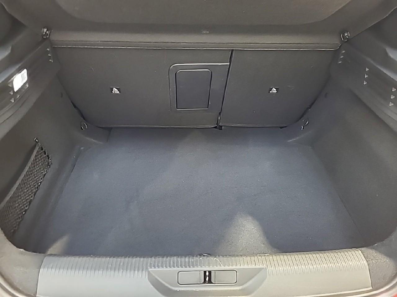 Peugeot 308 puretech 130ch s&s eat8 allure pack — photo 14