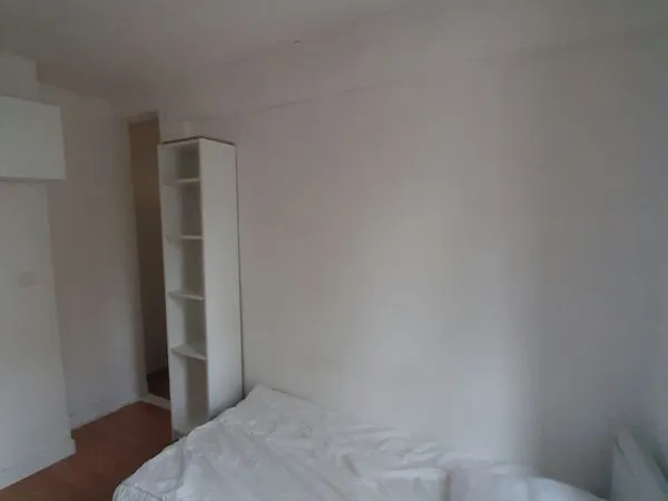 Colocation sans solidarité étudiants Paris Le Marais
