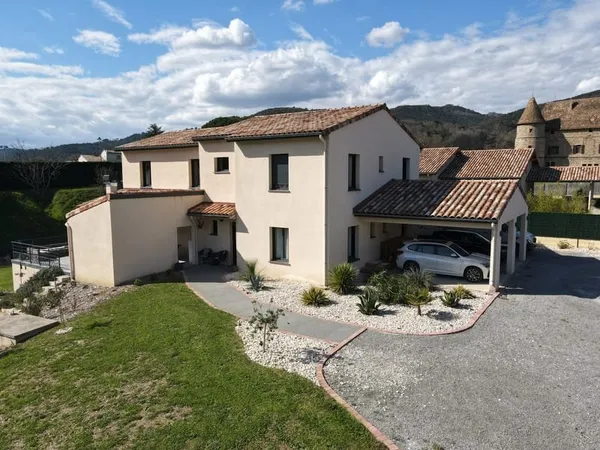 Propriété contemporaine d'exception 377 m2 Vue dégagée