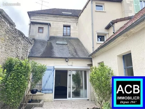 Maison 10 pièces 170 m²