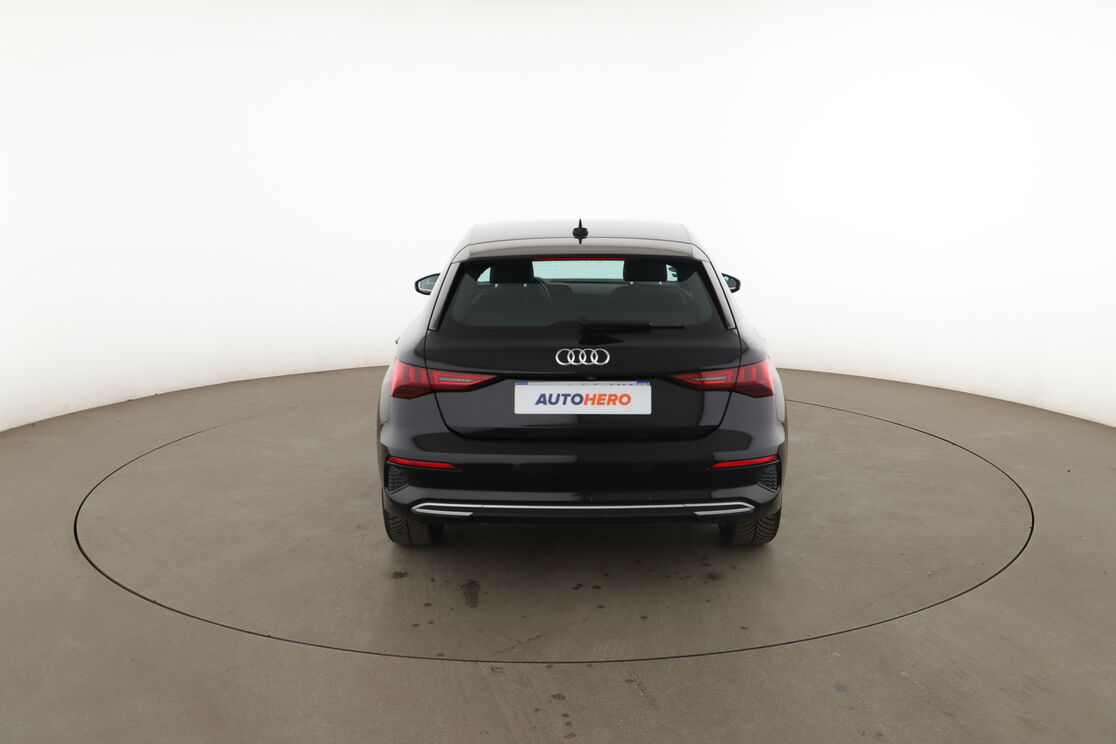 Audi A3 Sportback 35 TFSI mHEV Design Luxe S Tronic 7 — photo 4