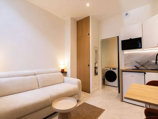 Studio 1 pièce 14 m²