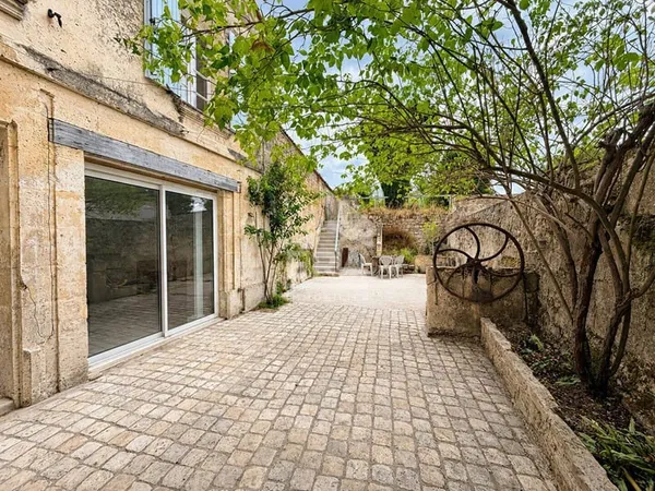 Maison 7 pièces 229 m²