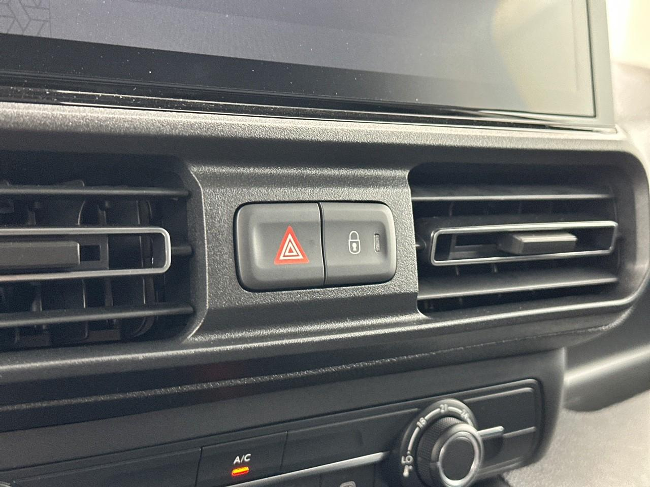 Citroën Berlingo van m diesel 100 ch manuelle — photo 26