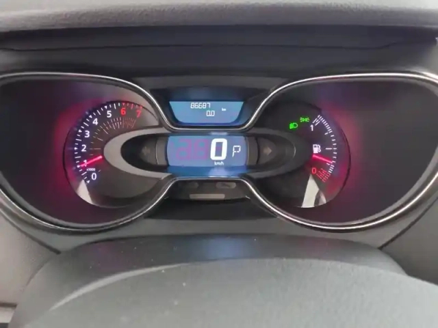 Renault Captur tce 120 energy edc — photo 36
