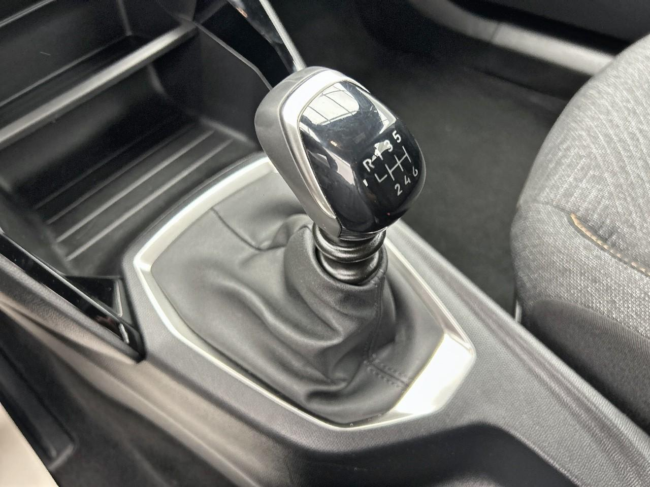 Peugeot 2008 100 s&s bvm6 style — photo 17