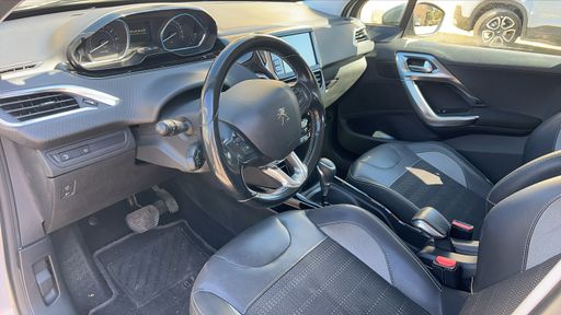 Peugeot 2008 1.2 PureTech 110 EAT6 - Allure – 2018 – 97986 km – Essence – Boîte Automatique — photo 13