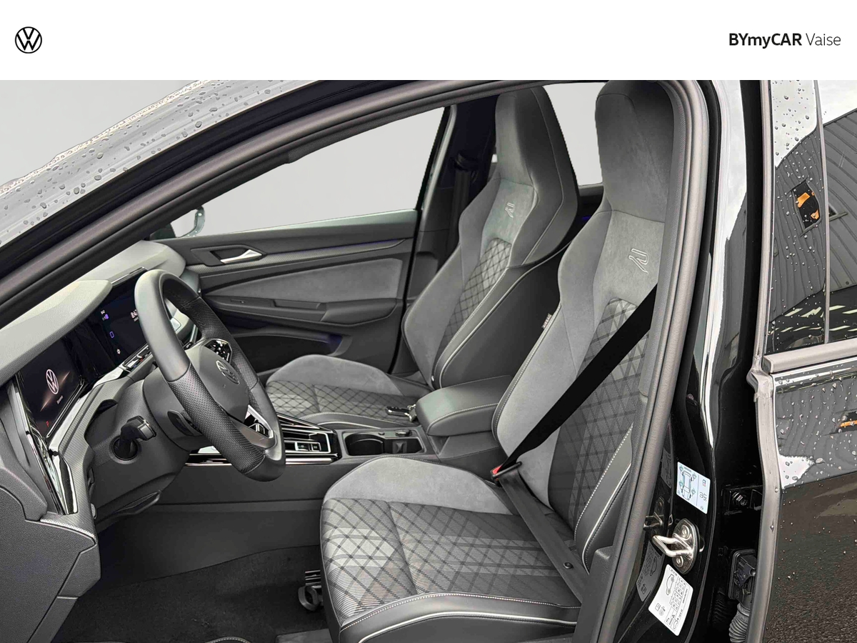 Volkswagen Golf 1.5 eTSI OPF 130 DSG7 — photo 11