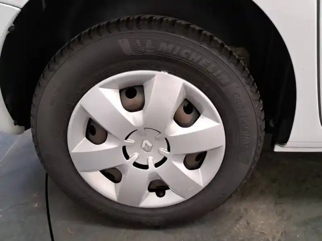 Renault Kangoo blue dci 80 — photo 14