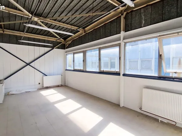 Ateliers et entrepôts à louer en ZFU - de 38 à 135 m² - Direct propriétaire