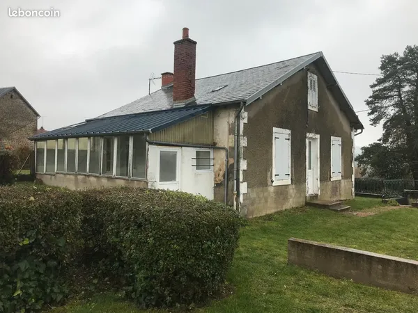Belle maison F3 en campagne à LA CELLETTE
