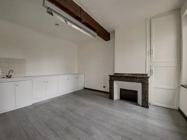 Local professionnel 80 m²