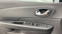 Renault Captur 1.2 TCe 120ch energy Intens EDC — photo 19