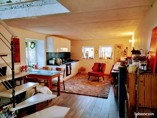 Ensemble immobilier de 215 m² habitables sur terrain de 4 900 m² - Fort potentiel d'investissement -