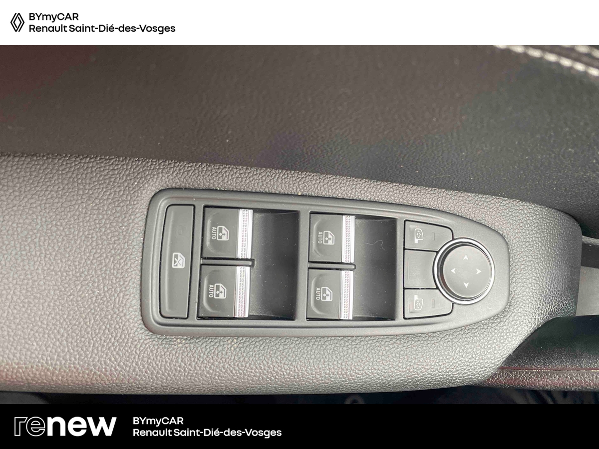 Renault Captur E-Tech full hybrid 145 — photo 20